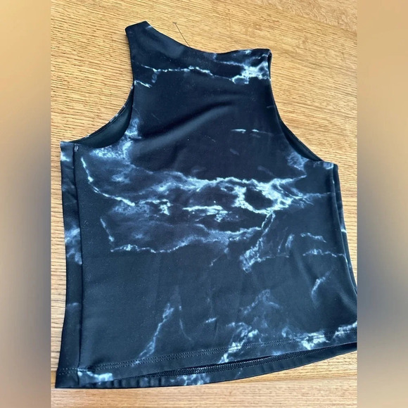 EXPRESS NWOT Body Contour High Compression Marbled Cropped - Picture 5 of 12